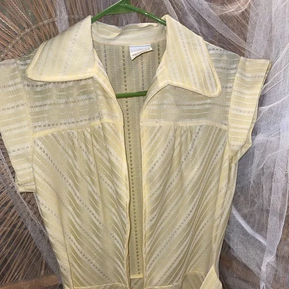 Vintage Yellow Dress ๐ - Picture 6 of 7